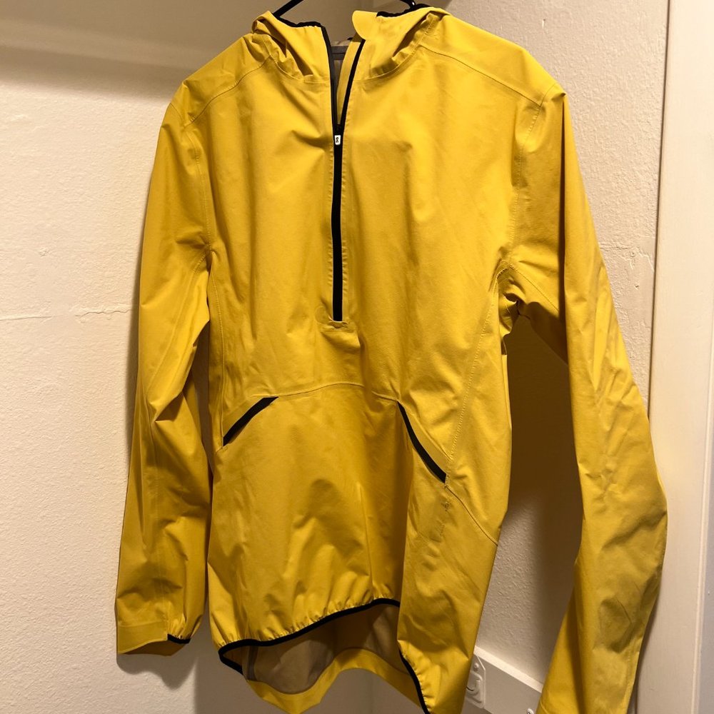 On Running Men's Anorak Size M Never Worn